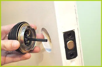 Expert Locksmith Services Houston, TX 713-357-0753 - 12-changing-locks
